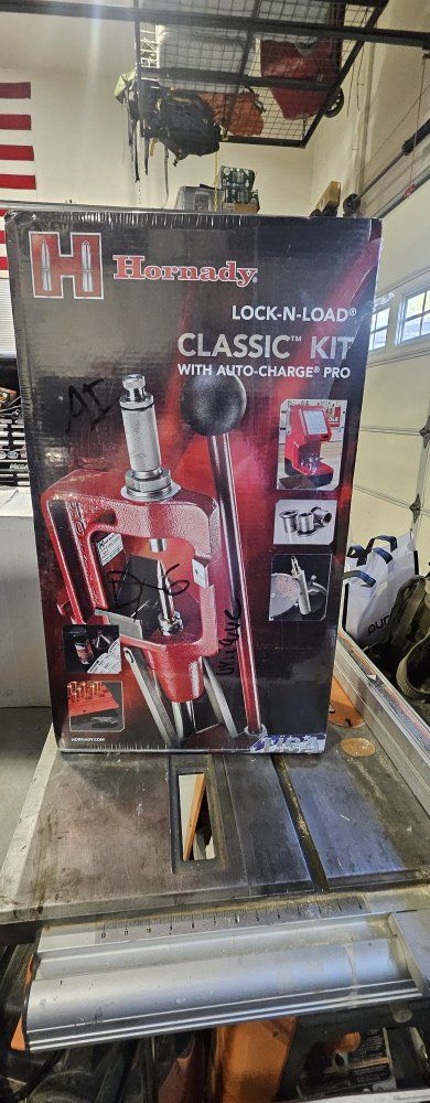 Hornady Classic Reloading Kit with Auto Charge Pro