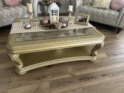 Gold coffee table set