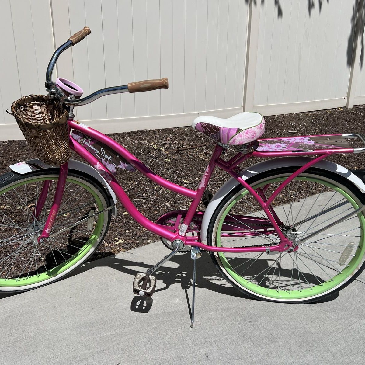 26" Huffy Panama Jack Women's Beach Cruiser - Pink & Lime Green