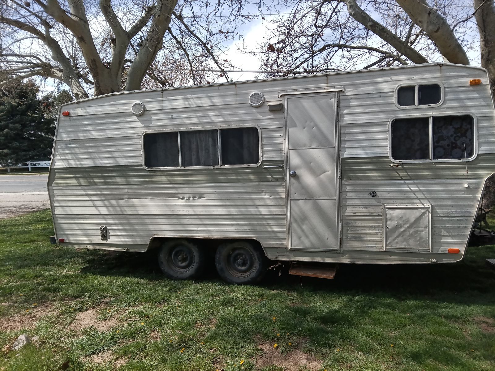 1976 travel trailer