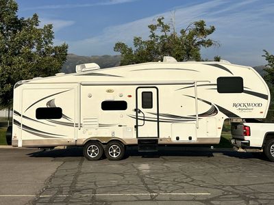 2016 Rockwood By Forest River Fifth Wheel