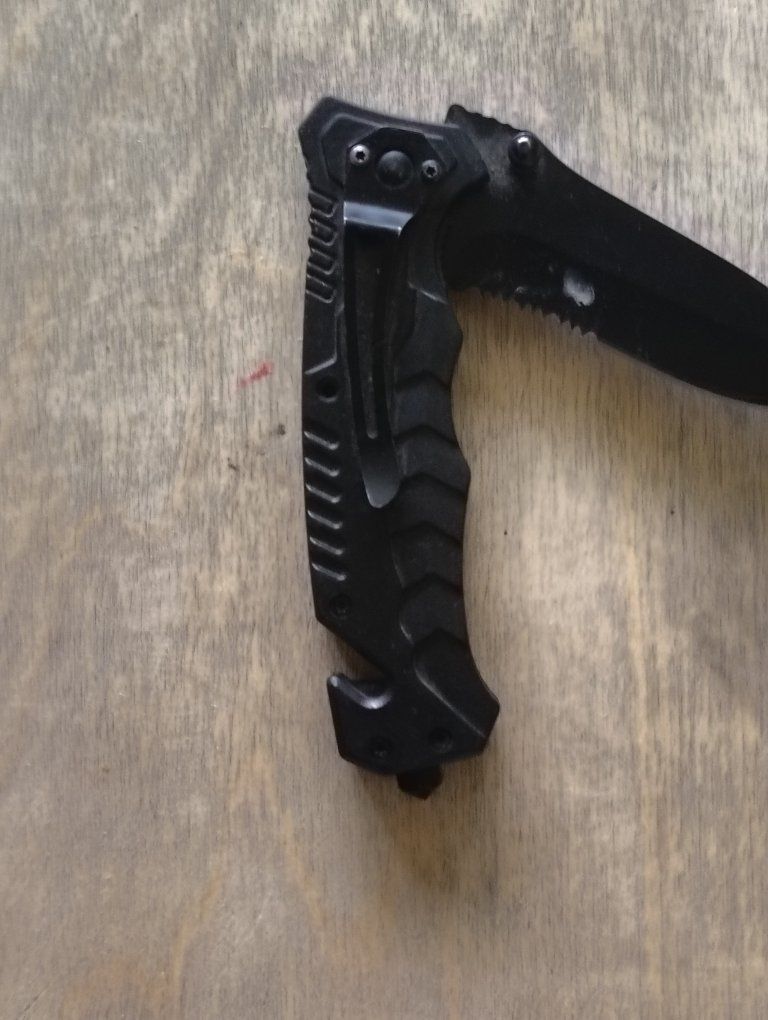 Black Tactical Folding Pocket Knife with Seatbelt Cutter and Glass Breaker
