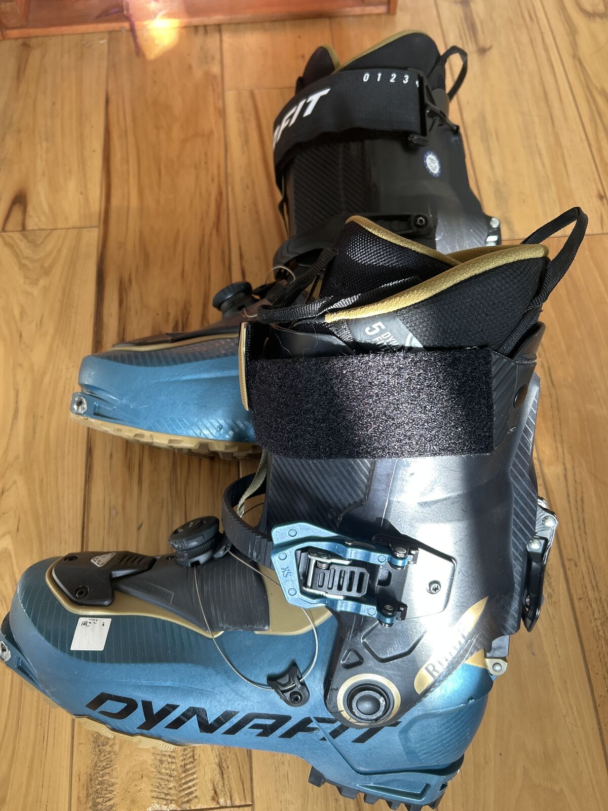 Dynafit ridge boots 29.00