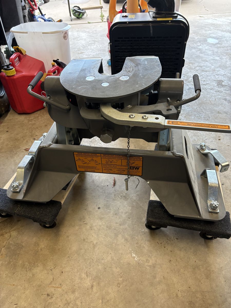 5th Wheel Trailer Hitch