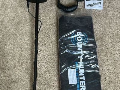 Bounty Hunter Lone Star Metal Detector Kit with Case and Headphones