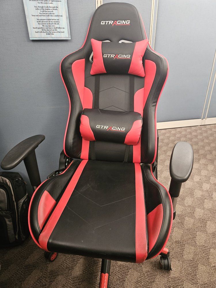 GTR gamer racing chair with speakers