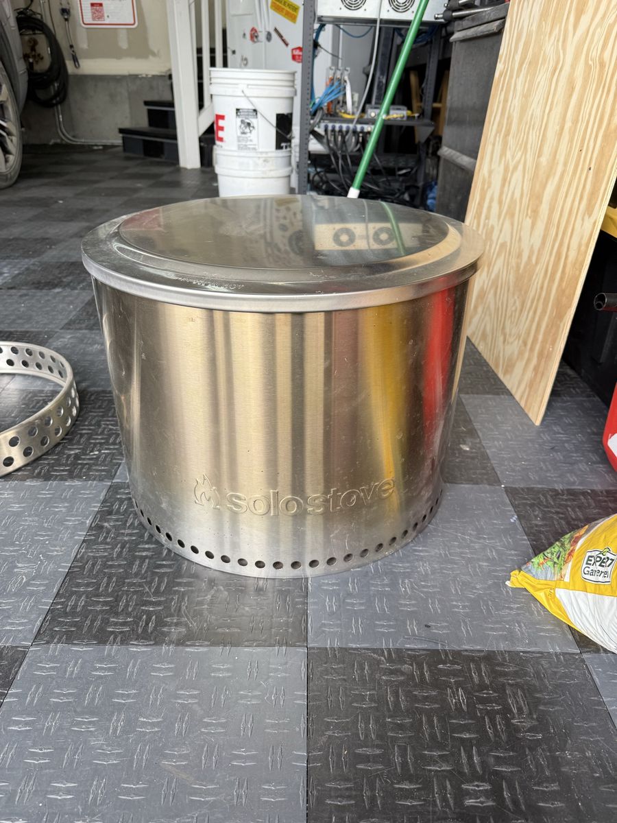 Solo Stove Ranger 2.0 Portable Stainless Steel Wood Burning Fire Pit with Lid