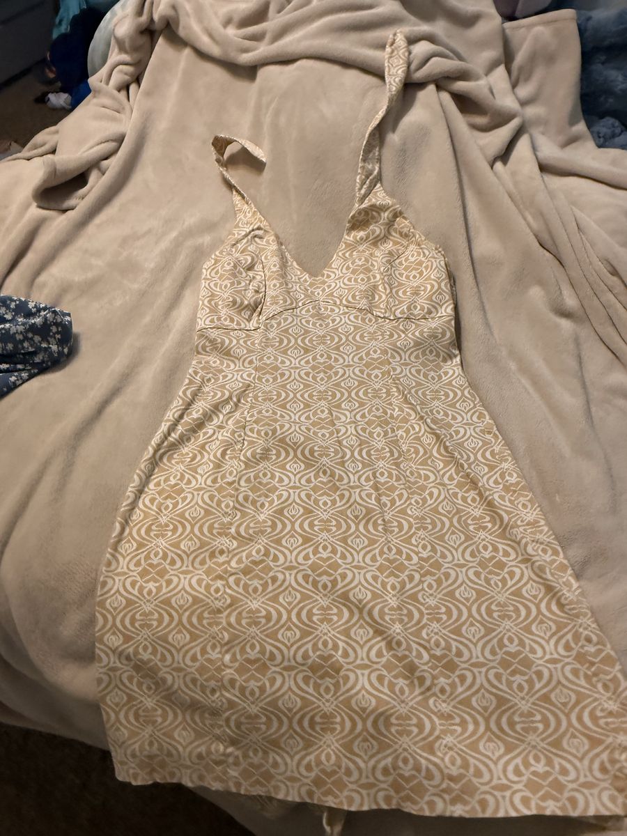 Jones New York Signature Size 10 Halter V-Neck Cream & Tan Patterned Mini Dress