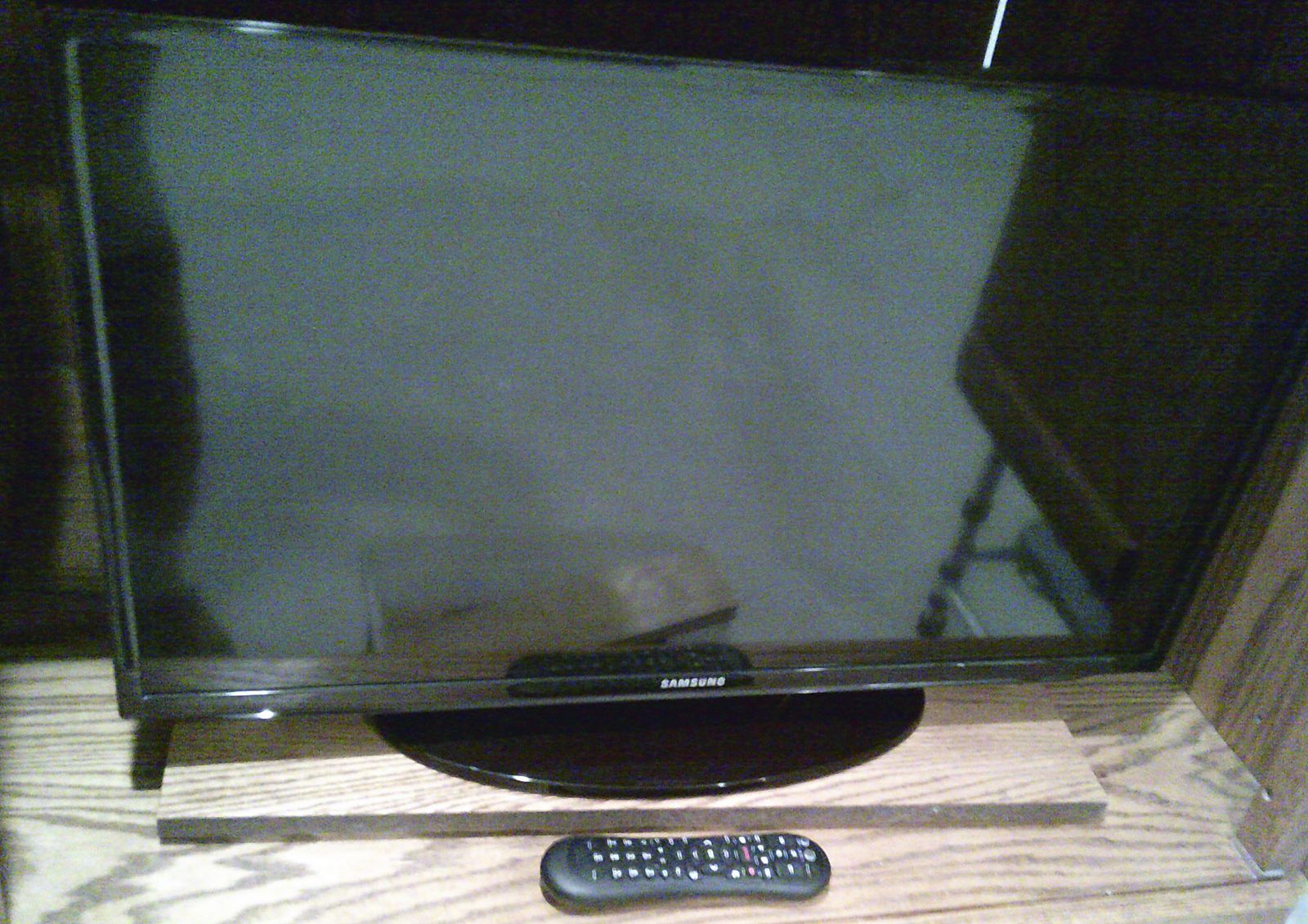 SAMSUNG UN32H5201AF 32" 1080P 120 CMR LED SMART TV