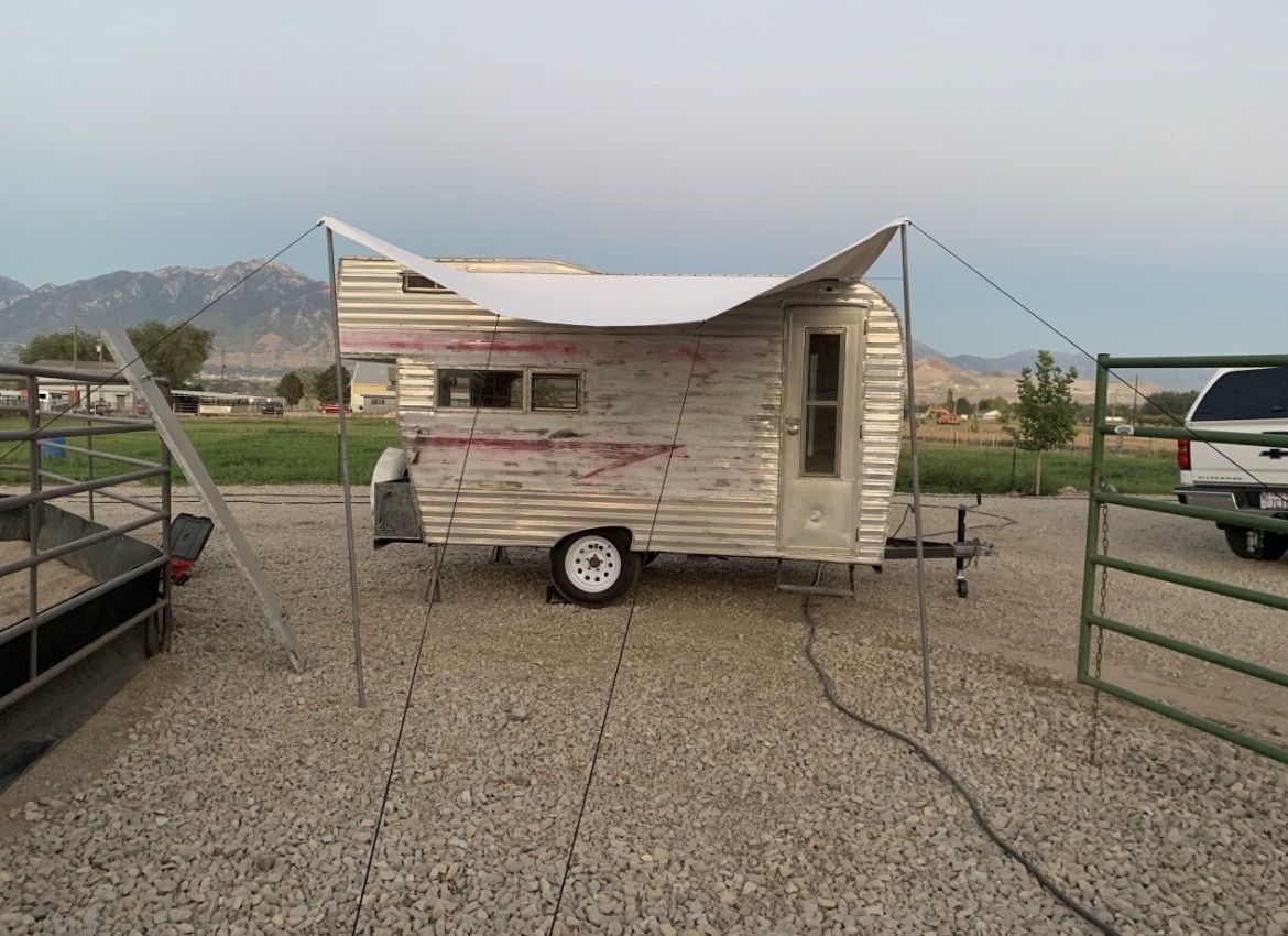 1950’s Retro Camp Trailer