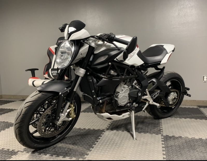 2015 MV Agusta Dragster 800