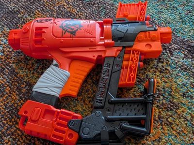 Nerf Nailbiter Zombie Strike Blaster - Orange/Gray, Used Condition