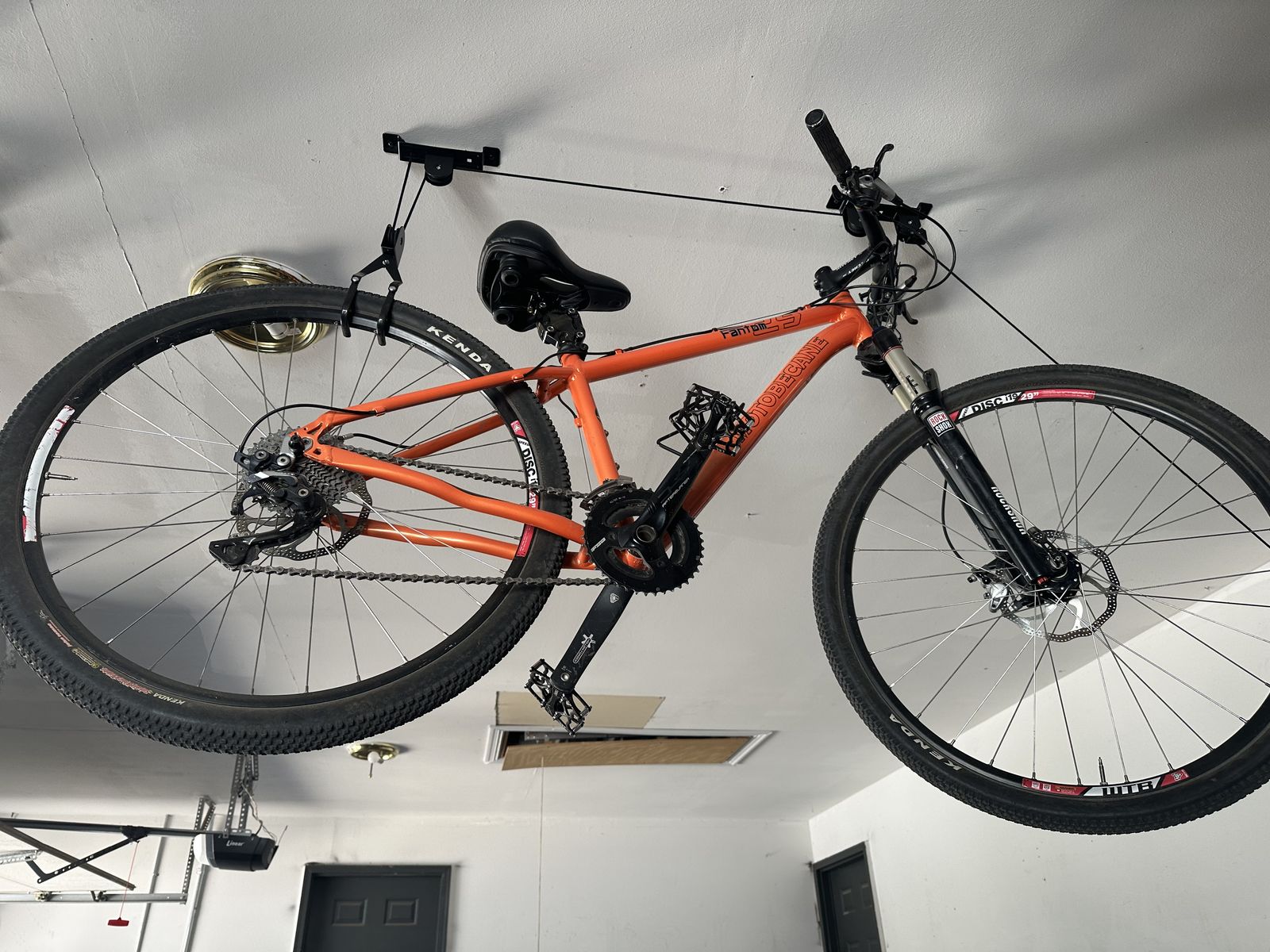 Curling mount for bike