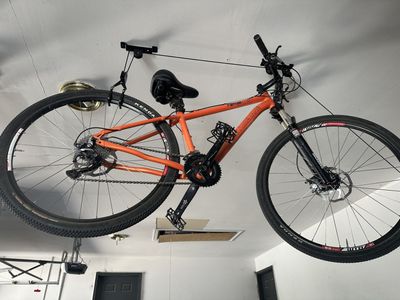 Curling mount for bike