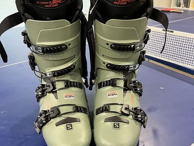 Salomon Shift Pro 130 Ski Boots size 27