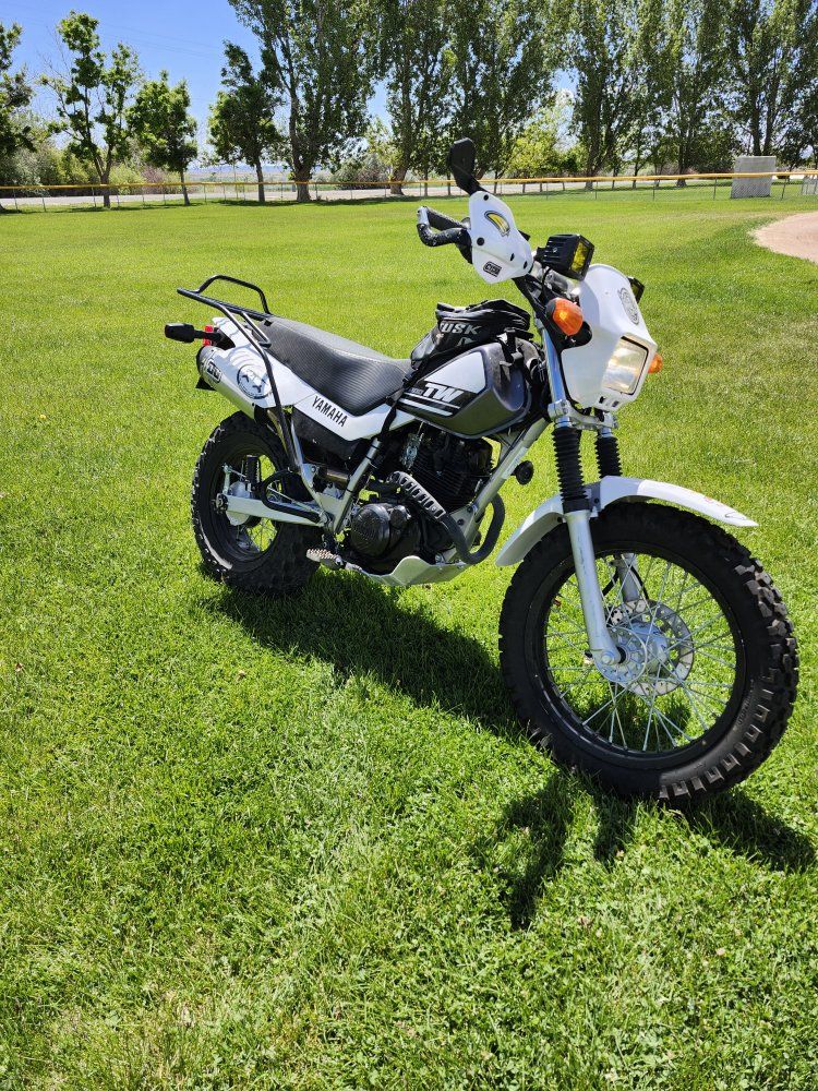 2015 yamaha

 tw200