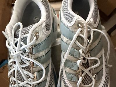 New. Bite Golf Shoes Women's Size 8.5 White/Blue Spiked Athletic Sneakers