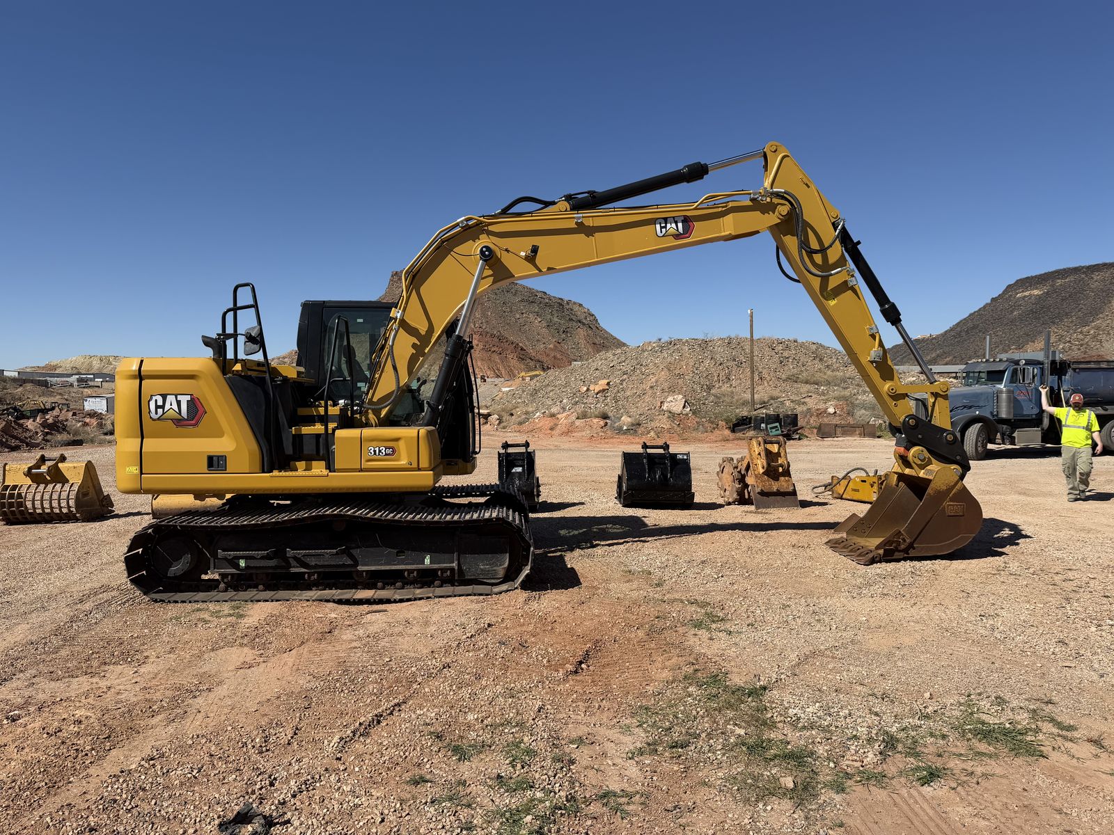 Going out of business must go!!  2022 Cat 313 GC Tracked Excavator