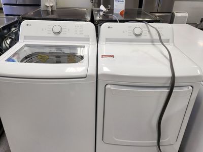 BEAUTIFUL LG TOPLOAD WASHER AND ELECTRIC DRYER SET! W-WARRANTY