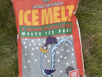 SWI Road Runner Ice Melt - Calcium Chloride Blend