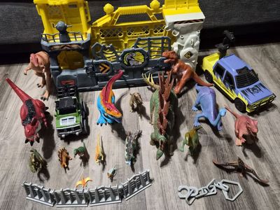 Huge Dino Lot