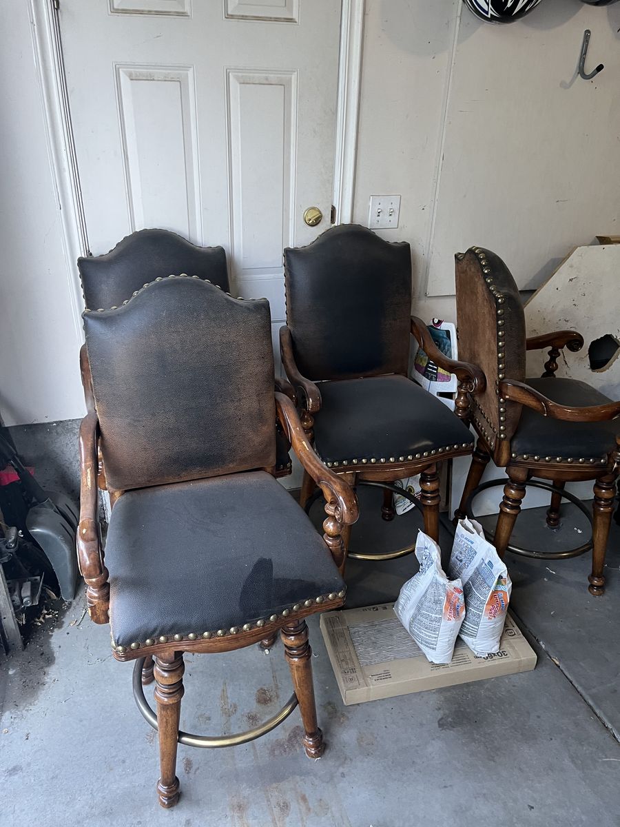 Barr Stools