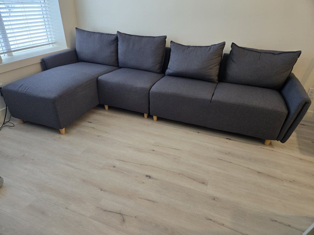4 Seat Sectional Couch