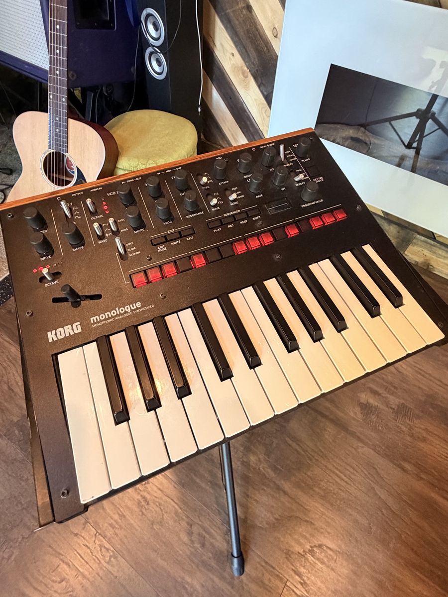 Korg Monologue Synthesizer (bass synth)