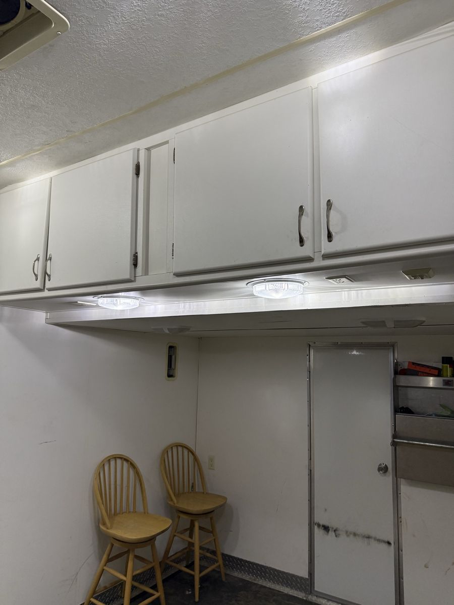 Main image 18