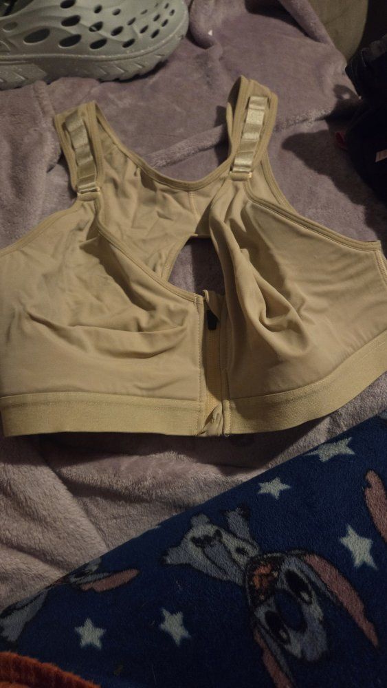 Comfortable Beige 2XL Front-Zip Sports Bra, Unpadded and Like New