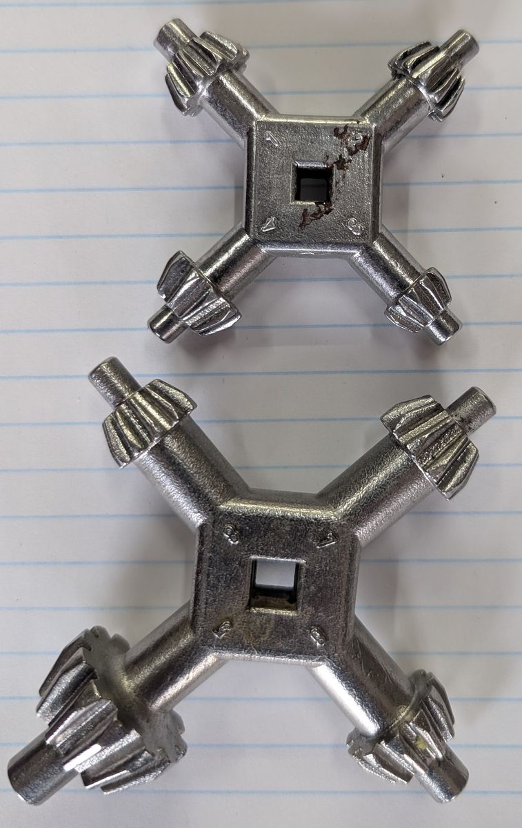 Universal 4-way chuck keys