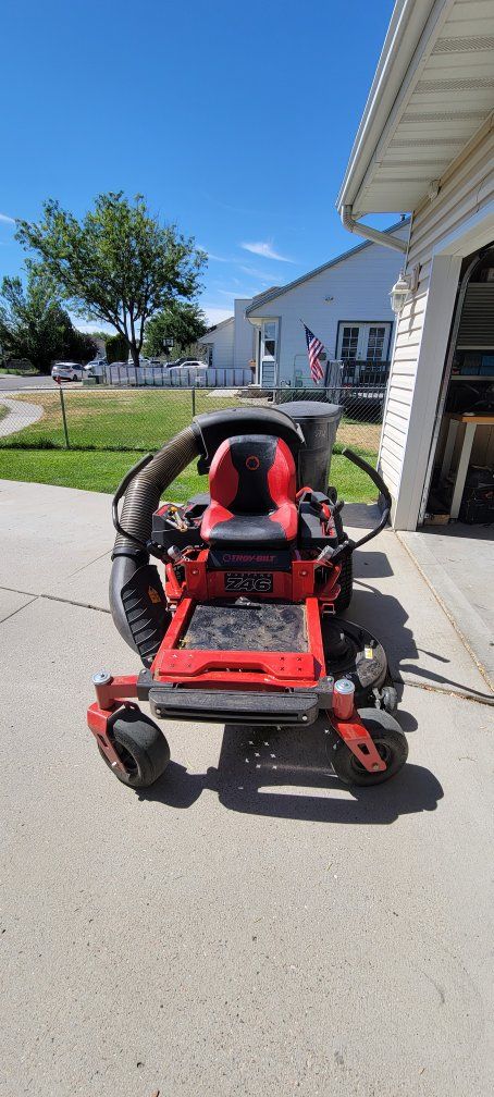 Troy-Bilt Z46 Mustang