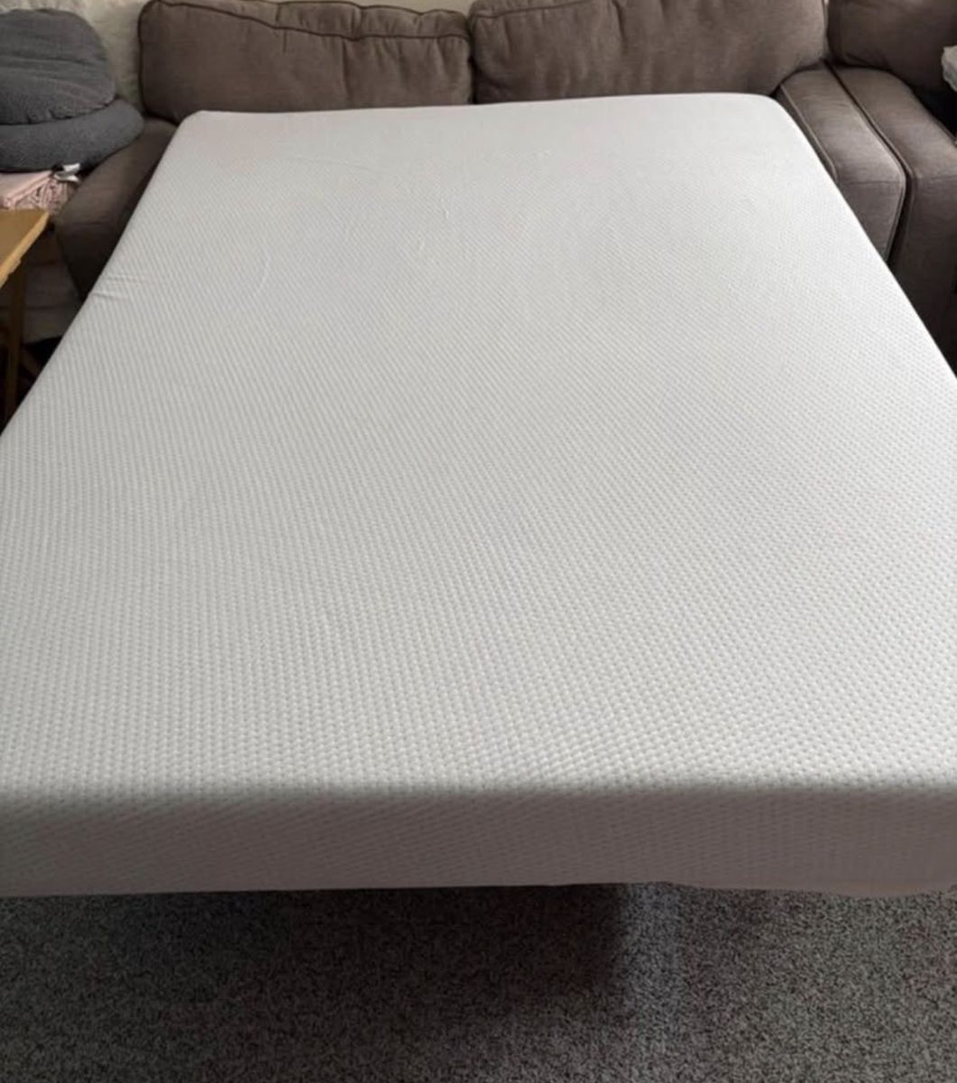 QUEEN Tight Top Cooling Gel Memory Foam
