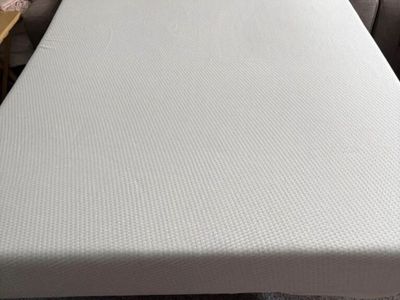 QUEEN Tight Top Cooling Gel Memory Foam