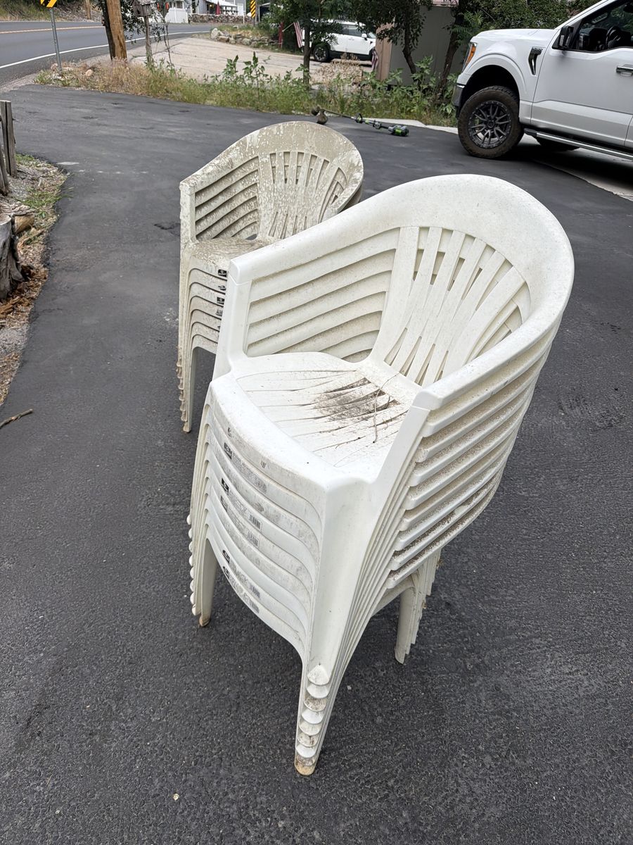 16 White Plastic Chairs
