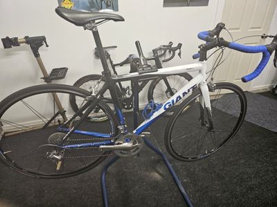 Giant full carbon TCR1 med.