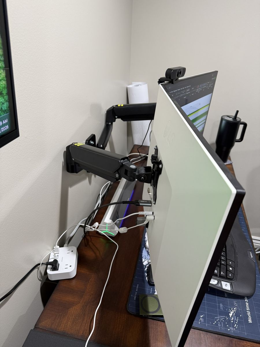 Dual Monitor Wall Mount