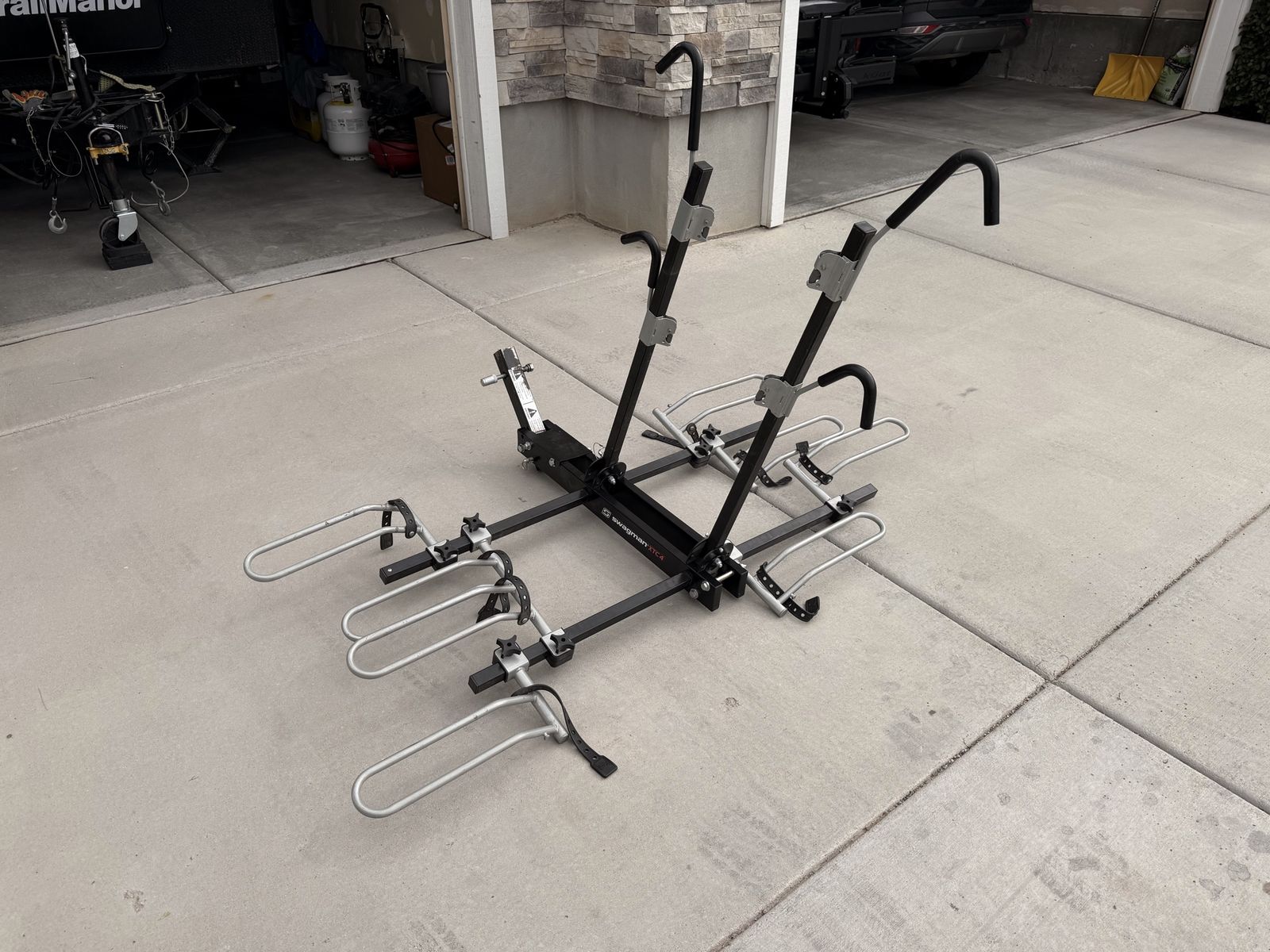 Swagman XTC4 4-Bike Platform Hitch Rack – Excellent Condition