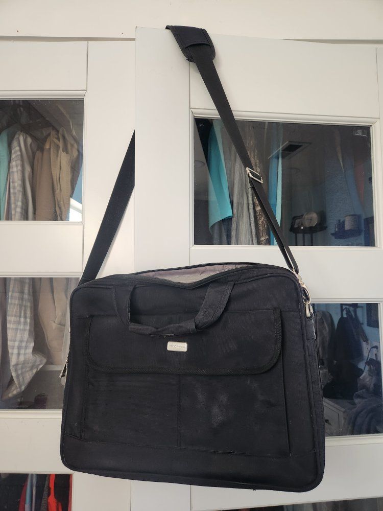 Monoprice Black Laptop Messenger Bag - Padded Compartment & Organizer Pockets