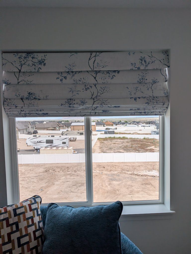 Bali Custom Roman Shade - Cordless, Hobbled Fold, Blackout Liner, 49.125"W x 49.5"H