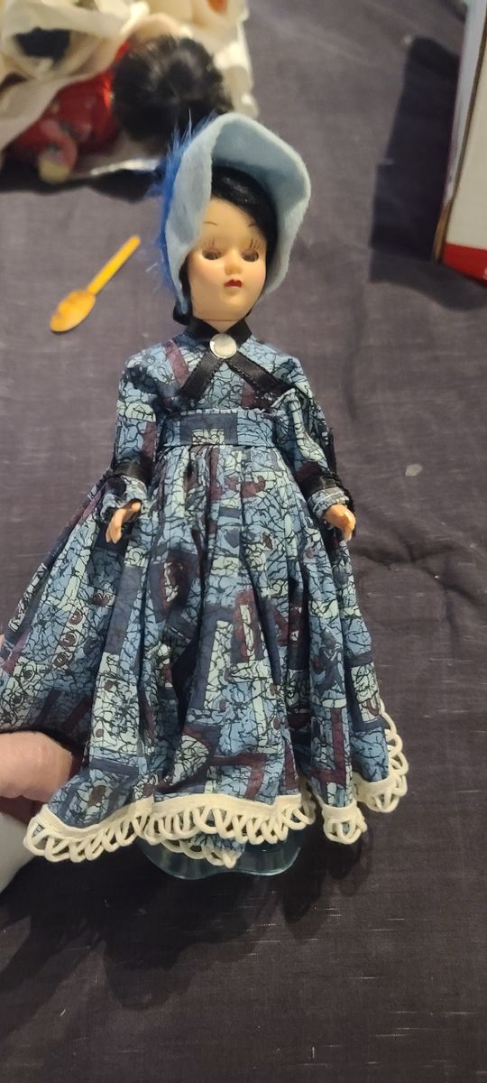 Vintage Pioneer Doll, Civil War Period Replica Doll, 8-inch prairie doll, collectible item, rare dolls