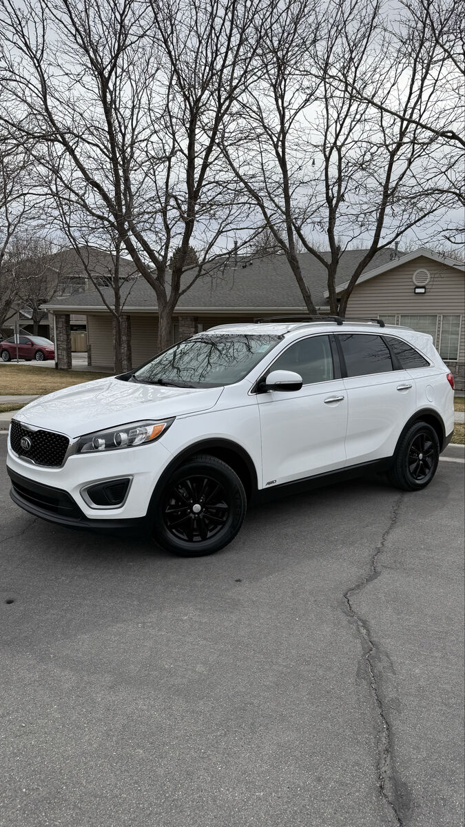 2016 KIA SORENTO LX