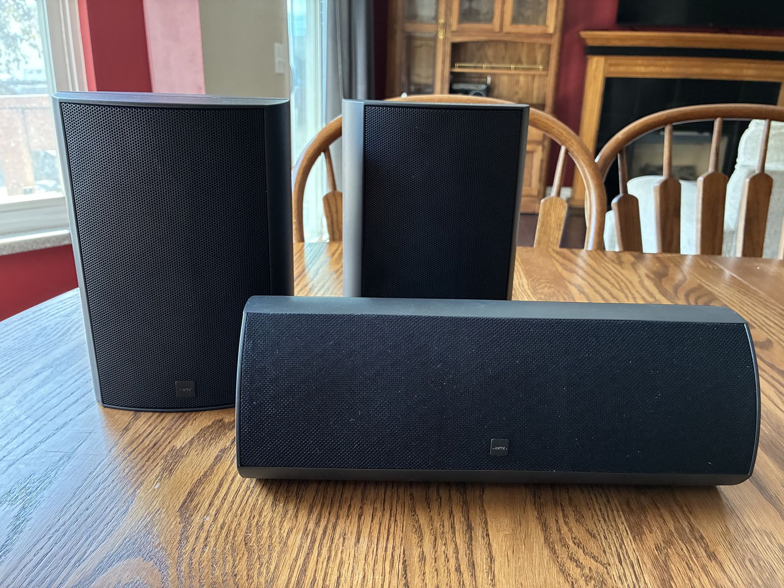 Jamo 25965 Indoor/Outdoor 2-Way Bass Reflex Speakers with Center Channel, Full Set