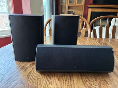 Jamo 25965 Indoor/Outdoor 2-Way Bass Reflex Speakers with Center Channel, Full Set