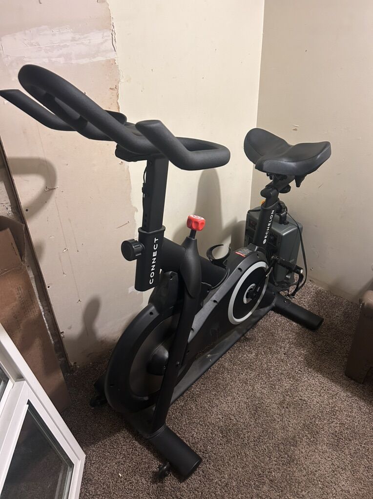 Echelon Smart Fitness Bike