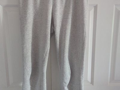 Banana Republic Women's Gray Sweatpants - Size Medium