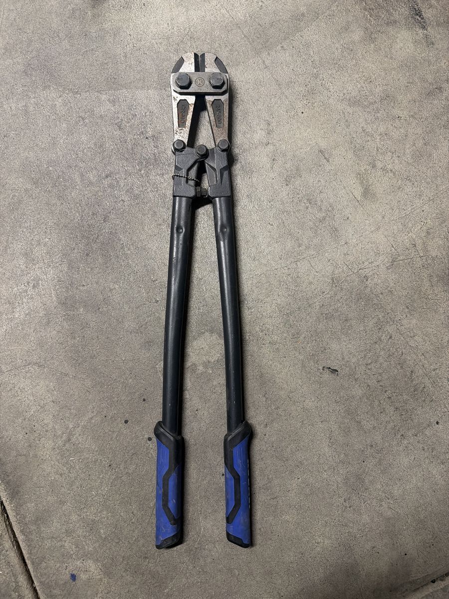 24-Inch Heavy Duty Bolt Cutters CR-MO Steel Jaws