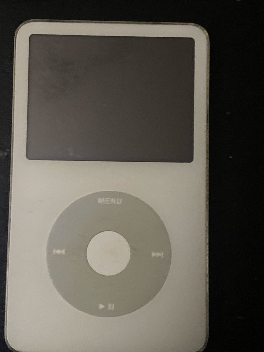 Apple iPod 5th Gen (Video) 30GB White - Classic MP3 Player with Click Wheel