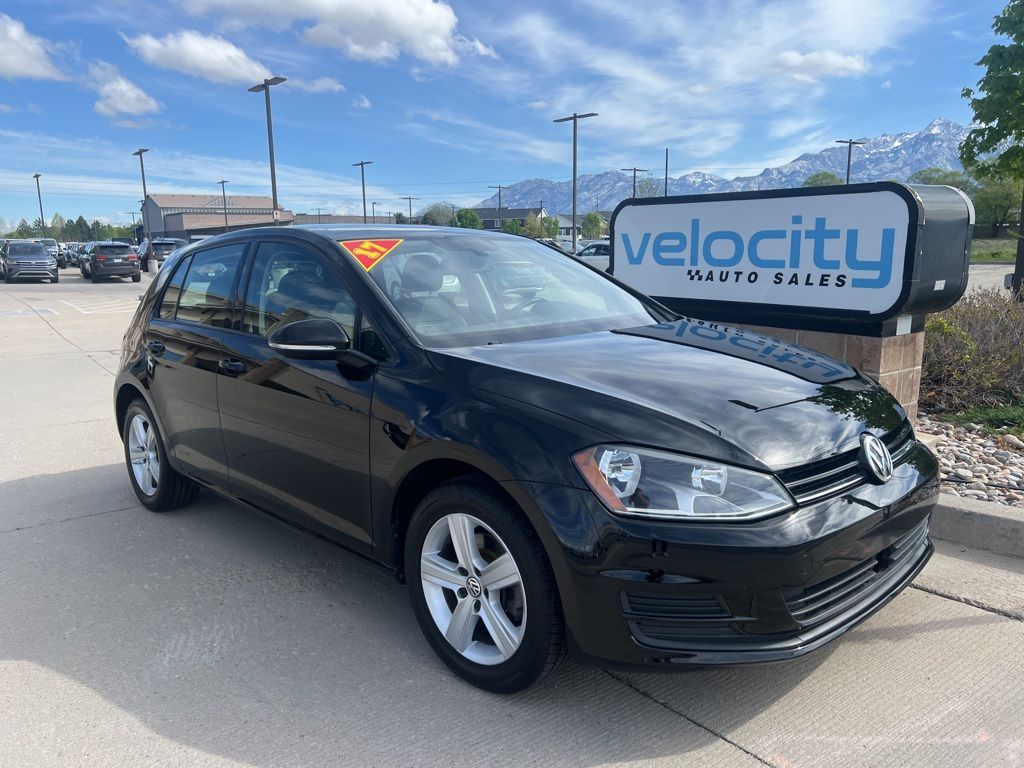 2017 VOLKSWAGEN GOLF Wolfsburg