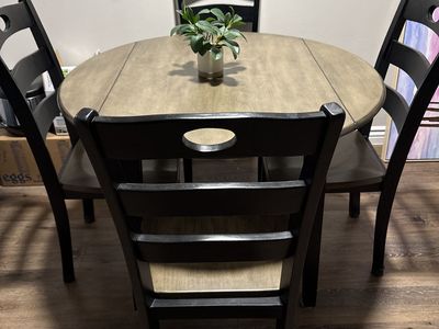 Dinning table and 4 chairs